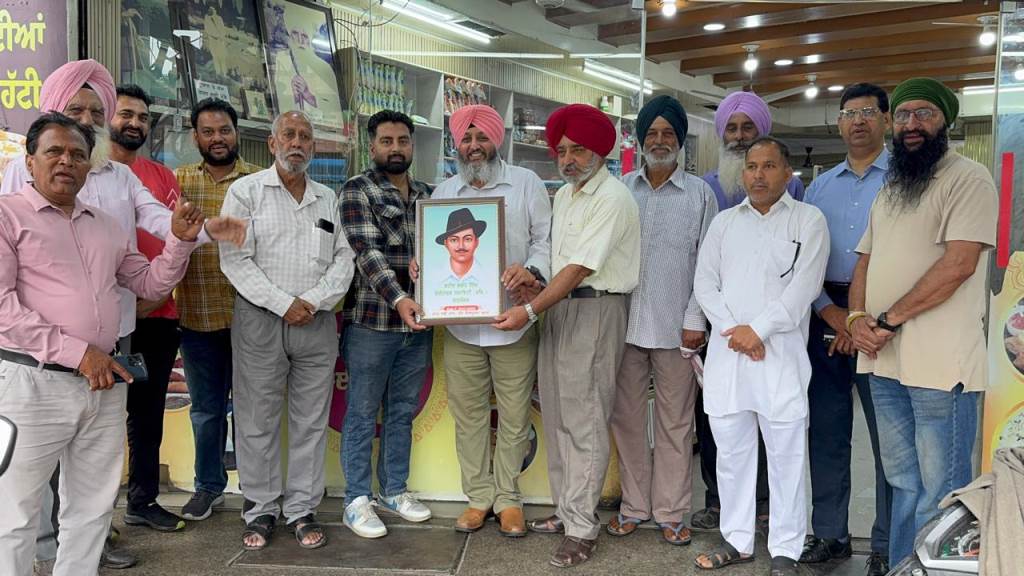 Social worker Charanpreet Singh Ladi honored specially by the Trust